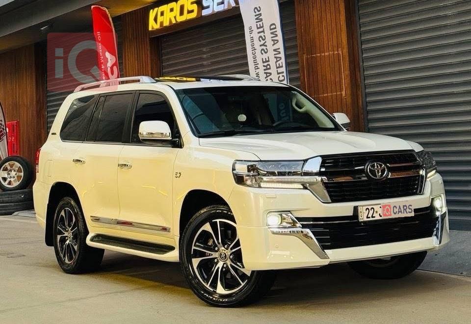 تويوتا لاندكروزر